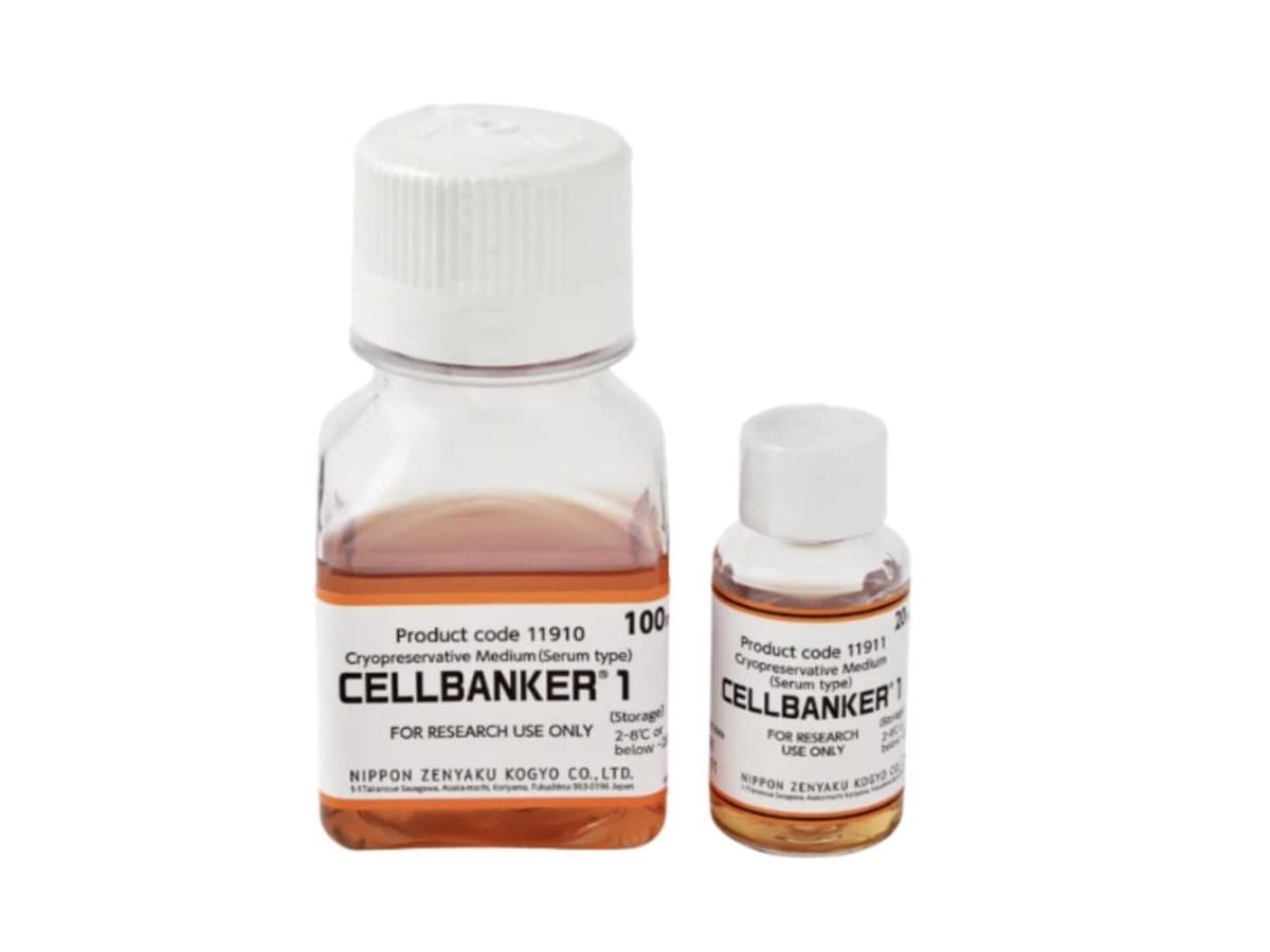 CELLBANKER 1 동결보존액 100 mL와 20 mL 제품 병